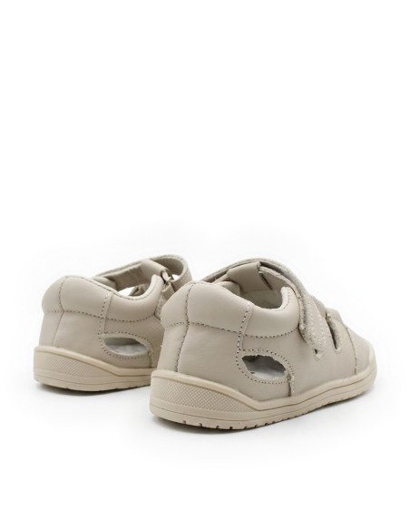 sandalia infantil beige flexible goma