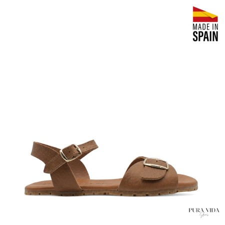 Sandalia barefoot marrón mujer perfil lateral con hebillas
