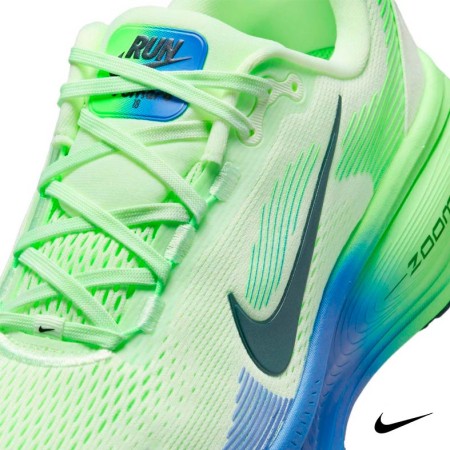 Detalle upper transpirable Nike Vomero 18 verde HM6803-111