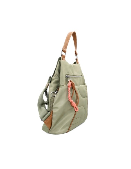 Mochila verde kaki mujer vista trasera con asas regulables