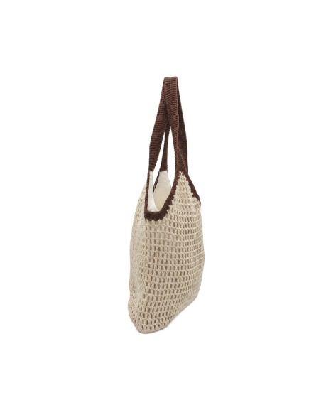 Vista lateral de bolso shopper de macramé beige con detalles marrón chocolate para mujer.