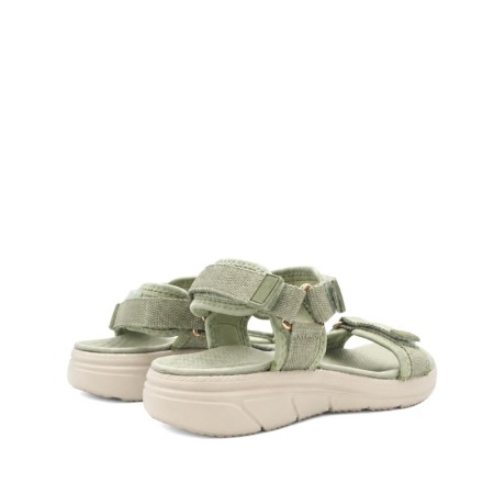 Sandalias deportivas mujer color verde salvia con plantilla EVA vista trasera.