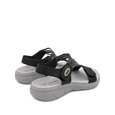sandalia deportiva mujer negra vista trasera con doble velcro