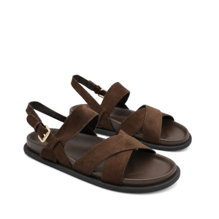 Sandalia hombre marrón de tiras cruzadas estilo casual.