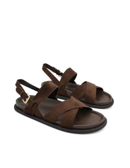 Sandalia hombre marrón de tiras cruzadas estilo casual.
