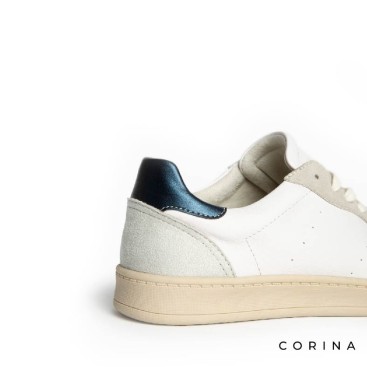 Sneaker casual mujer blanca con detalles grises y azul metalizado