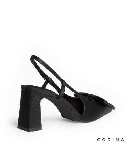Zapato elegante negro de mujer con tira trasera elástica