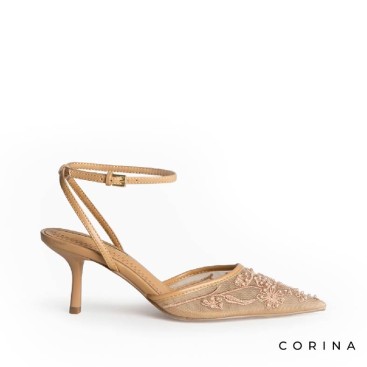 Zapatos flores bordadas color arena Corina