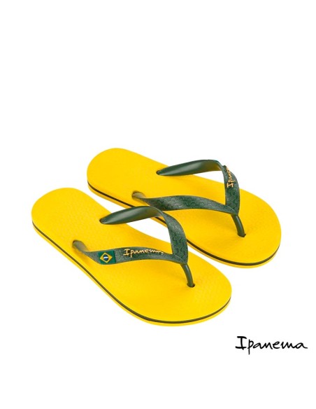 Chanclas de goma Ipanema para niño en color amarillo con tiras verdes y bandera de Brasil