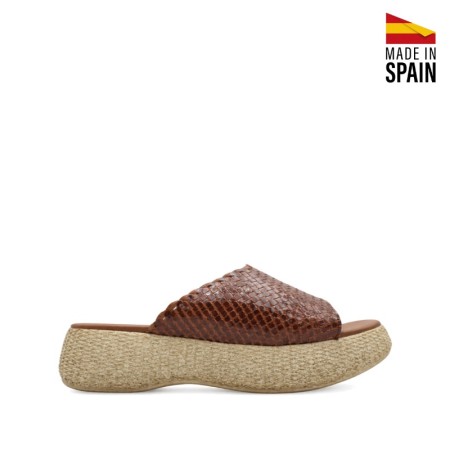 Zueco marrón de plataforma Toscana