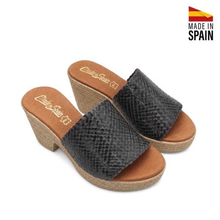 Zueco negro trenzado Made in Spain