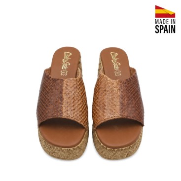 Sandalia mujer marrón trenzada hecha en España