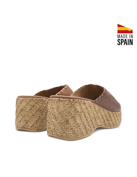 Sandalias de cuña marrones con efecto corcho