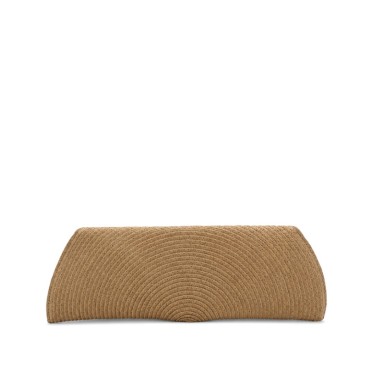 Bolso clutch camel alargado para invitada