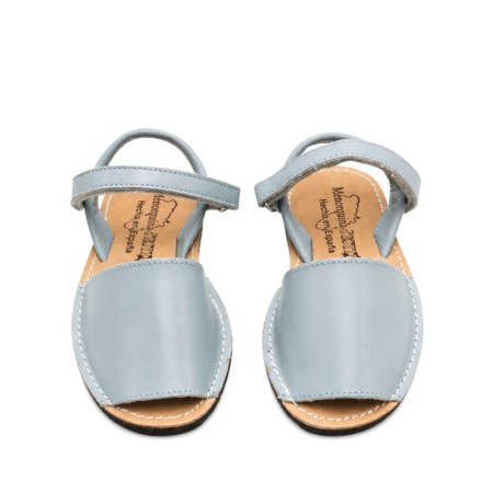 menorquinas azul claro niña hechas en España con velcro