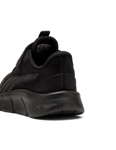 Talón de zapatilla Puma FlexFocus Modern AC+ negra con forro de malla