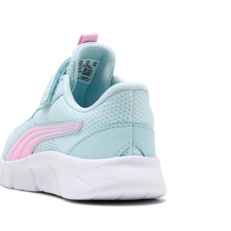 Talón de zapatillas Puma FlexFocus Modern AC+ PS con detalle rosa y forro textil