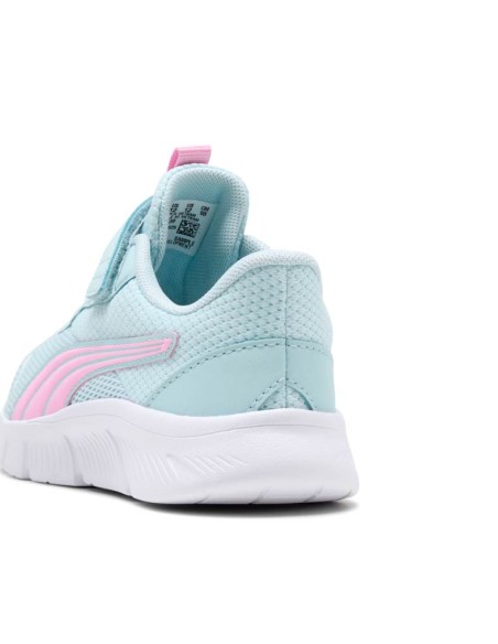 Talón de zapatillas Puma FlexFocus Modern AC+ PS con detalle rosa y forro textil