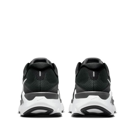 Nike Structure Plus vista trasera con refuerzo de talón