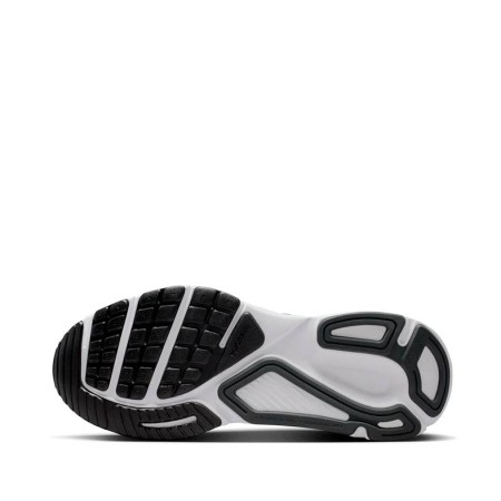 Suela exterior de doble goma en Nike Structure Plus para running