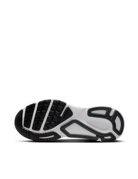 Suela exterior de doble goma en Nike Structure Plus para running