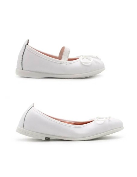 bailarina blanca niña de piel