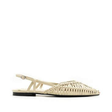 zapato trenzado beige