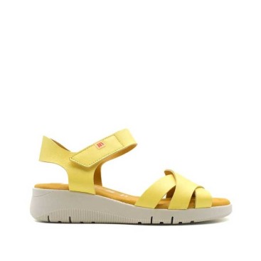 sandalias amarillas de piel con cuña