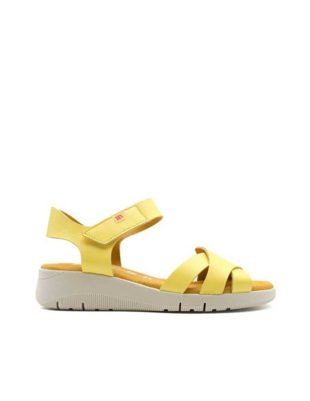 sandalias amarillas de piel con cuña