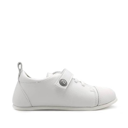 Zapatilla blanca vegana respetuosa