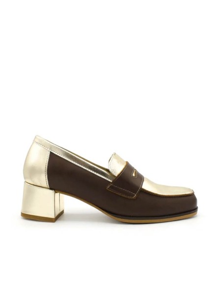 mocasines dorados