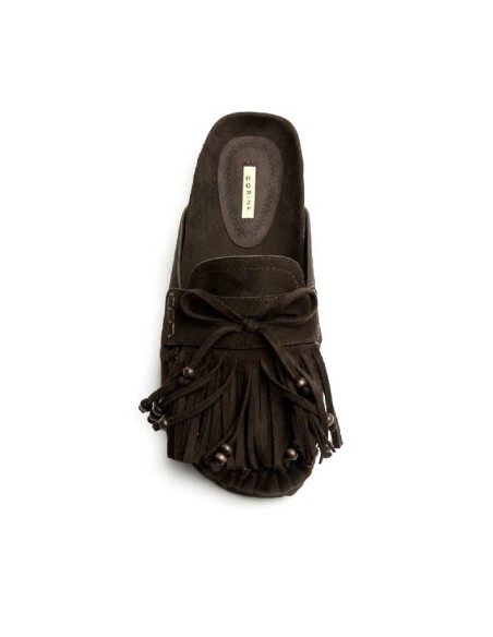 zuecos marrones con flecos mujer