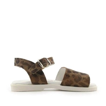 Sandalia animal print para niña