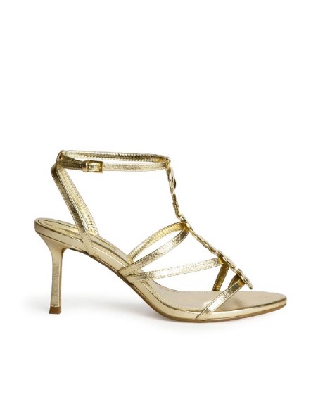 Sandalias tacon fino doradas Corina con chapas decorativas en el empeine