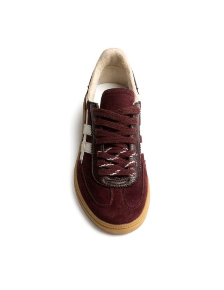 Zapatillas mujer burdeos con cordones vistas desde arriba