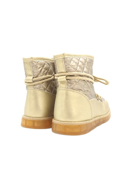 bota de nieve niña dorada vista trasera