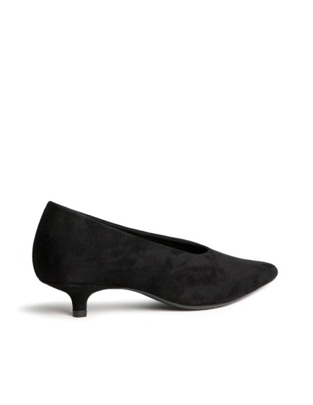 Zapato de salón negro Corina M6605 colección otoño invierno 2026
