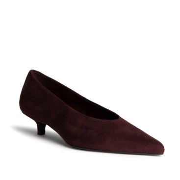 Zapato de salón burdeos de mujer en antelina vista diagonal