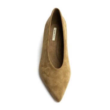 Zapato tacón kitten de mujer en color camel vista superior