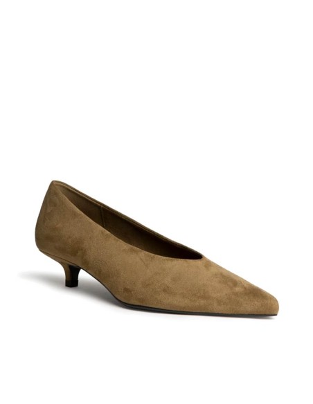 Zapato de salón camel de mujer con punta fina