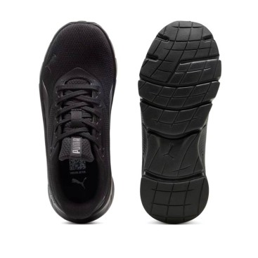 Deportivas negras Puma vista superior y suela
