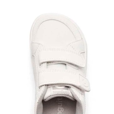 Detalle del empeine de las zapatillas respetuosas Conguitos blancas con doble velcro