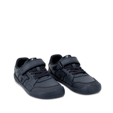 Zapatillas infantiles Joma Academy Jr Barefoot azul marino con cierre de velcro