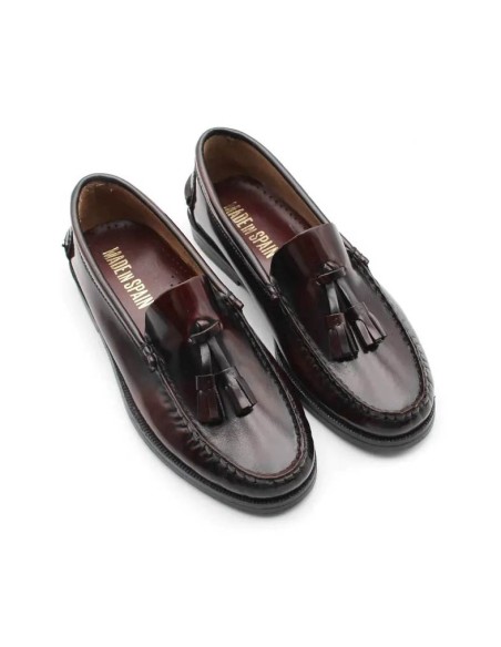 zapatos castellanos niño burdeos vista superior en piel con borlas