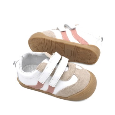 Zapatillas infantiles barefoot blancas beige y rosa con suela flexible
