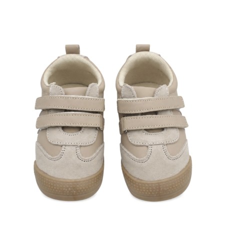 Deportivas bebé beige con velcro vista frontal