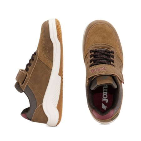 Zapatillas urbanas niño marrones Joma Jarama Jr con velcro y cordón elástico