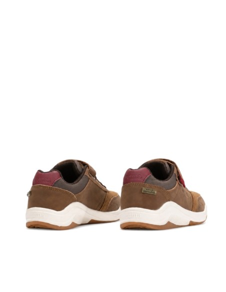 Zapatillas Joma Jarama Jr marrones vistas desde atrás