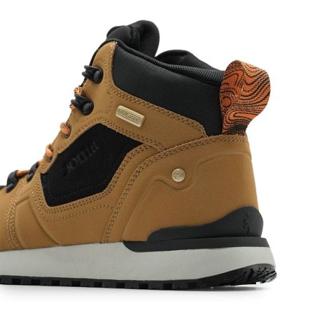 Detalle trasero de botas outdoor hombre Joma Tormes repelentes al agua
