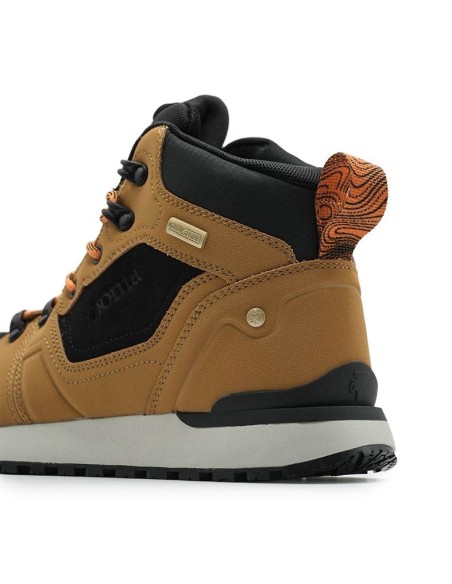 Detalle trasero de botas outdoor hombre Joma Tormes repelentes al agua